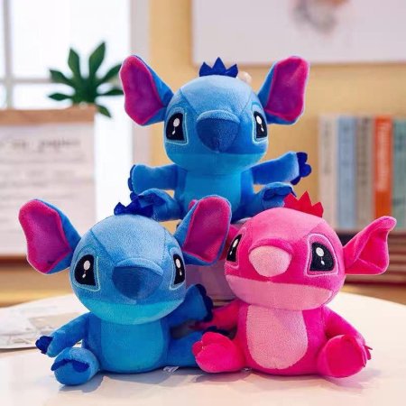 دب ديزني ستيتش ازرق \\ زهري مع علاقه 20سم